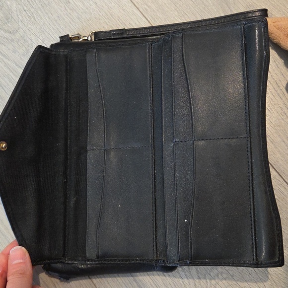 Lodis Clutch/Wristlet - Picture 5 of 8